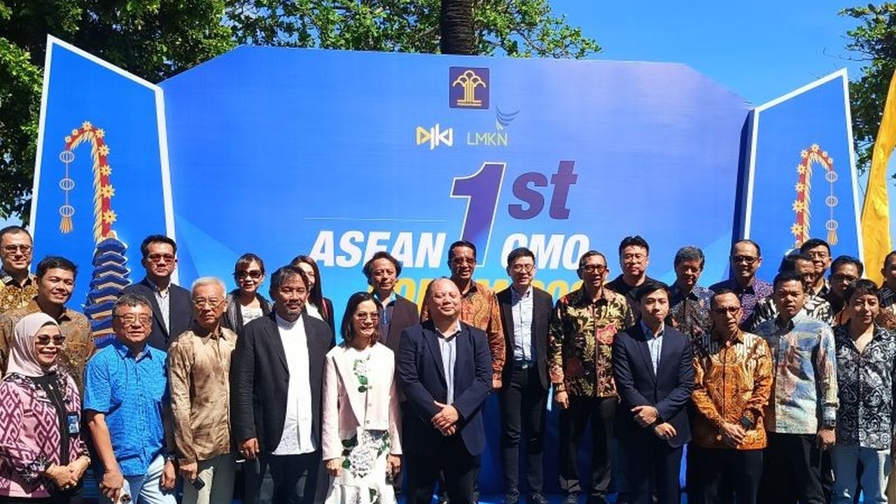 Menteri Hukum Supratman Andi Agtas menegaskan pentingnya keadilan distribusi royalti digital bagi kreator di forum ASEAN CMO Bali, menyoroti tantangan global dan inisiatif Indonesia untuk sistem yang lebih transparan.