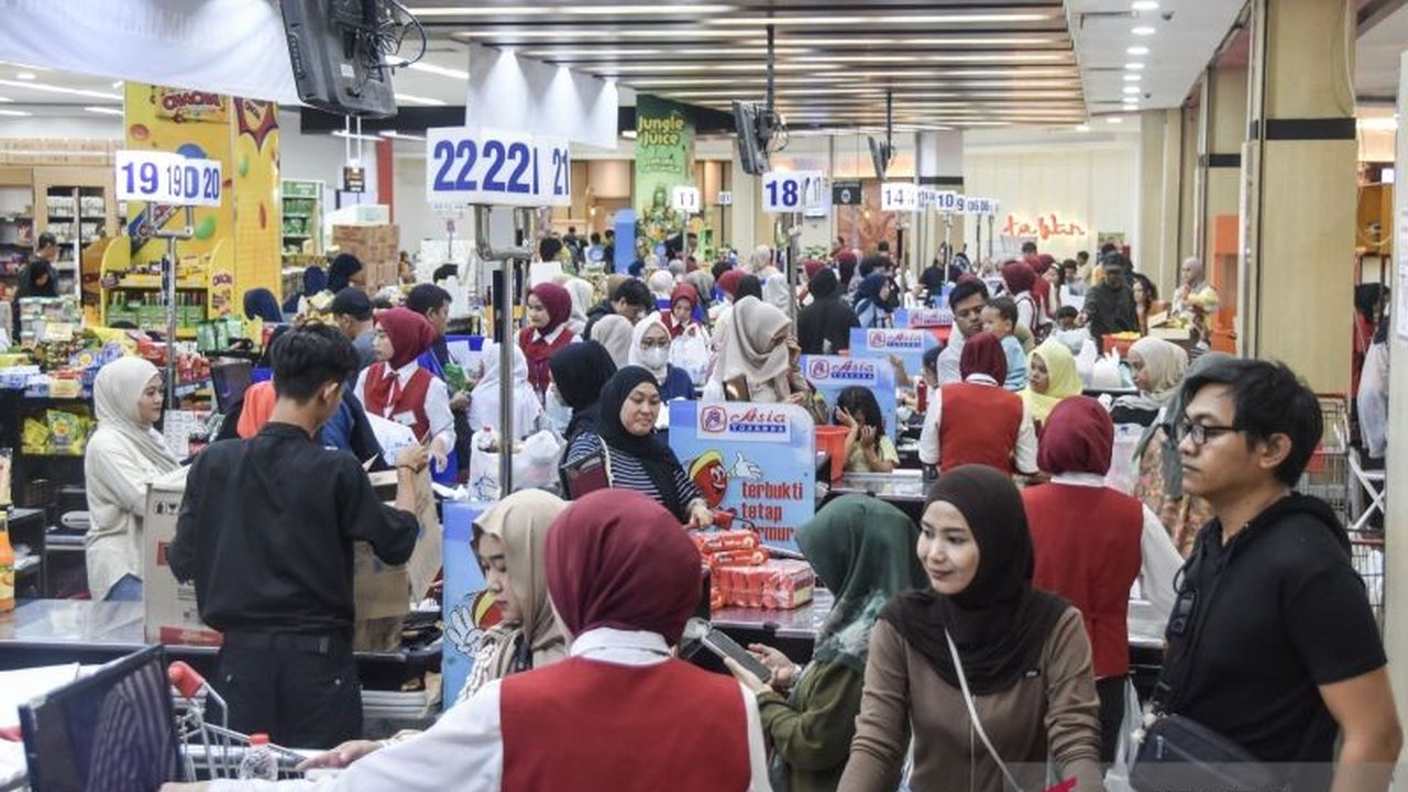 Meskipun sedikit menurun, Keyakinan Konsumen terhadap kondisi ekonomi Indonesia tetap optimis pada Maret 2026, ditopang ekspektasi penghasilan dan kegiatan usaha. Simak selengkapnya!