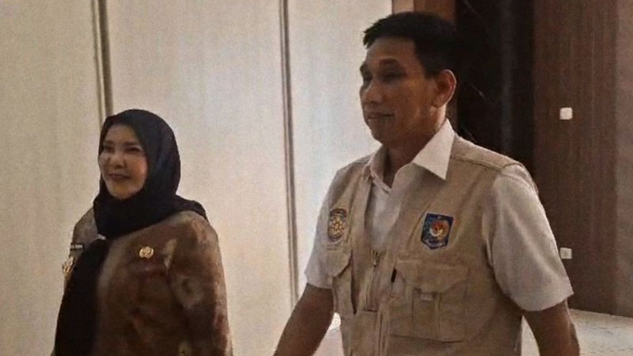 Wakil Menteri Dalam Negeri (Wamendagri) Akhmad Wiyagus menjelaskan bahwa Kebijakan WFA Kemendagri bertujuan mentransformasi budaya kerja agar lebih efisien, efektif, dan menjaga keberlanjutan pelayanan publik. Simak detailnya di sini.
