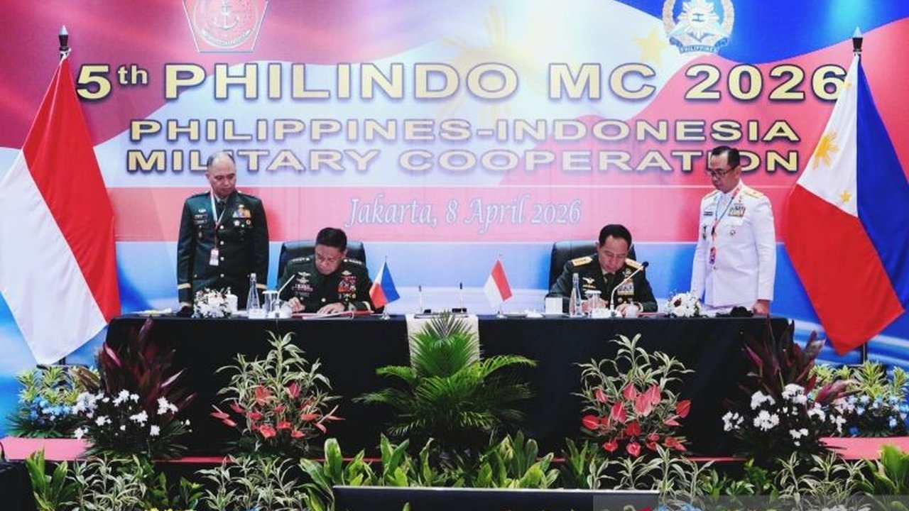TNI dan Angkatan Bersenjata Filipina mempererat kerja sama militer dalam pertemuan penting di Jakarta, membahas berbagai program strategis untuk stabilitas regional dan peningkatan kapabilitas pertahanan.