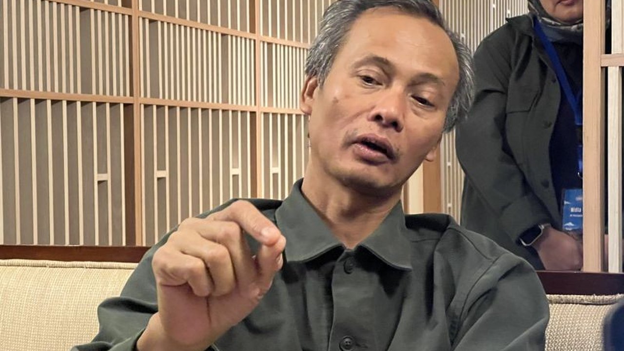 PT Pertamina Hulu Energi (PHE) menargetkan peningkatan produksi minyak signifikan hingga 595 ribu barel per hari pada 2026, menghadapi tantangan laju penurunan alamiah.