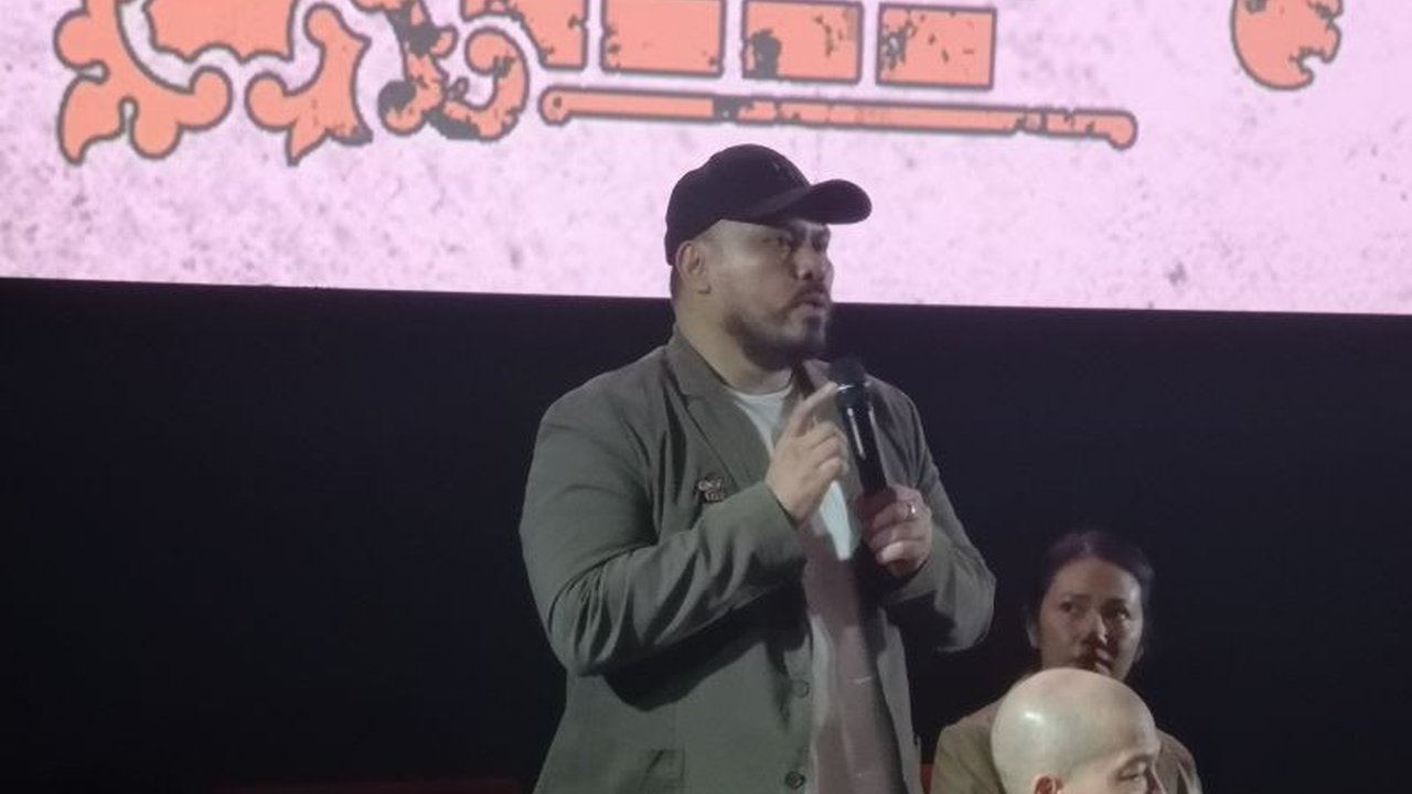 Sutradara Joko Anwar dan produser Tia Hasibuan ternyata mengidap fobia lubang akut, atau trypophobia, yang justru menjadi inspirasi di balik visual mengerikan poster film 