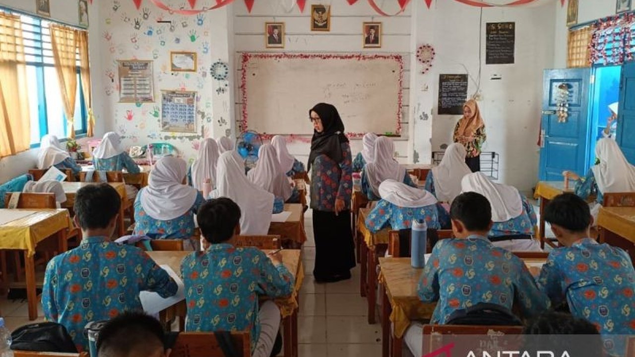 Realisasi penyaluran dana Bantuan Operasional Sekolah (BOS) di Provinsi Bengkulu telah mencapai Rp223,74 miliar hingga awal April 2026, menandakan komitmen pemerintah dalam mendukung mutu pendidikan.