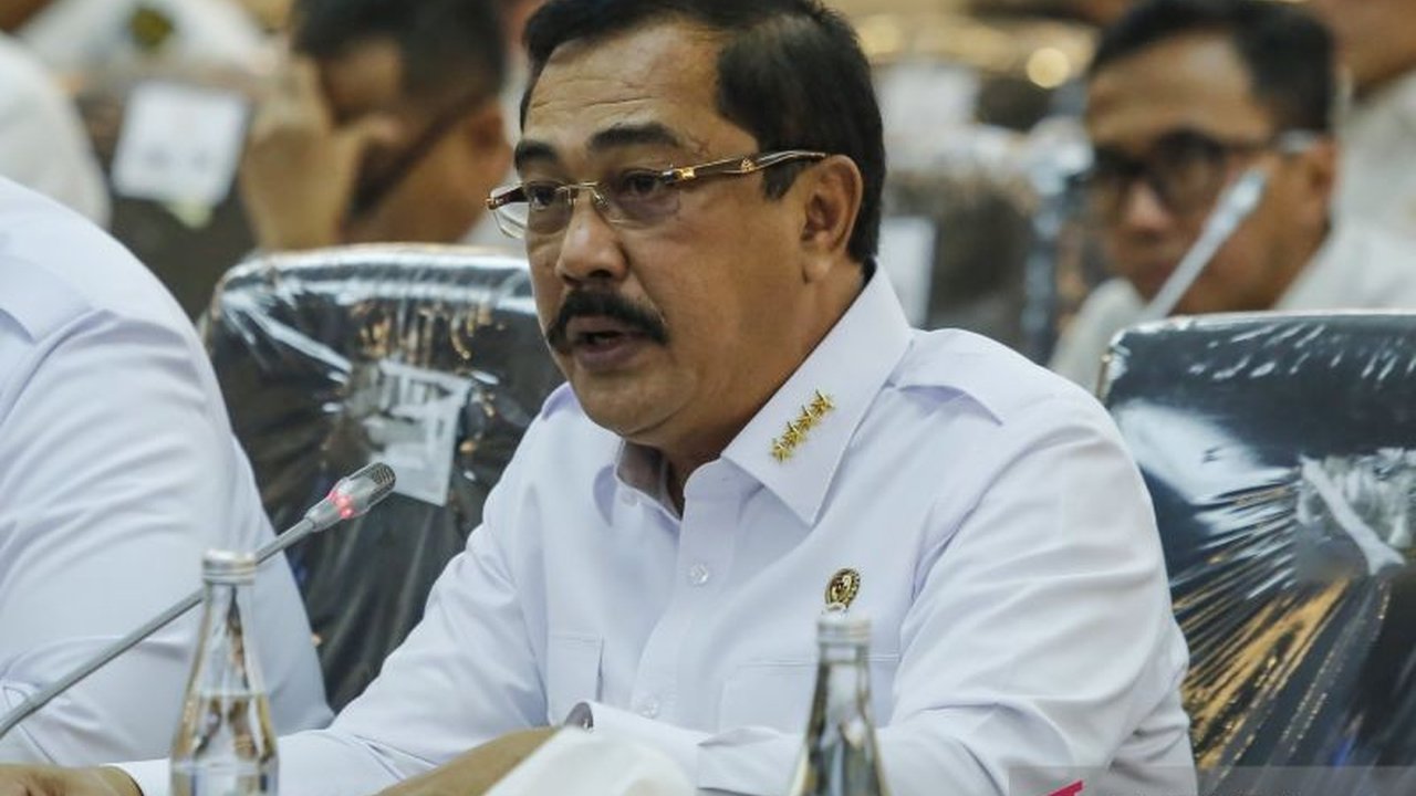 Menteri Imigrasi dan Pemasyarakatan (Imipas), Agus Andrianto, menegaskan komitmen kementeriannya untuk memberantas peredaran narkotika di lapas dan rutan, serta mengungkap langkah konkret yang diambil dalam upaya Pemberantasan Narkotika Lapas.