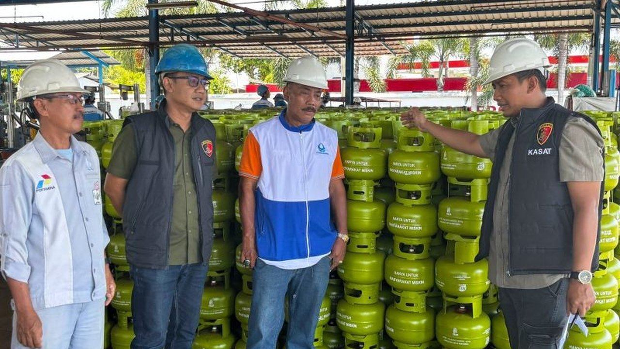Satgas Pangan Polres Situbondo memastikan ketersediaan stok Elpiji 3 Kg di wilayahnya aman terkendali, sekaligus mengantisipasi isu kelangkaan yang kerap meresahkan masyarakat.