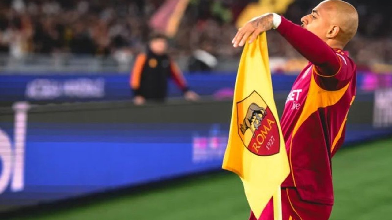 Saksikan aksi gemilang Donyell Malen Hattrick yang mengantarkan AS Roma meraih kemenangan meyakinkan 3-0 atas Pisa di Liga Italia, mengukuhkan posisi di enam besar.