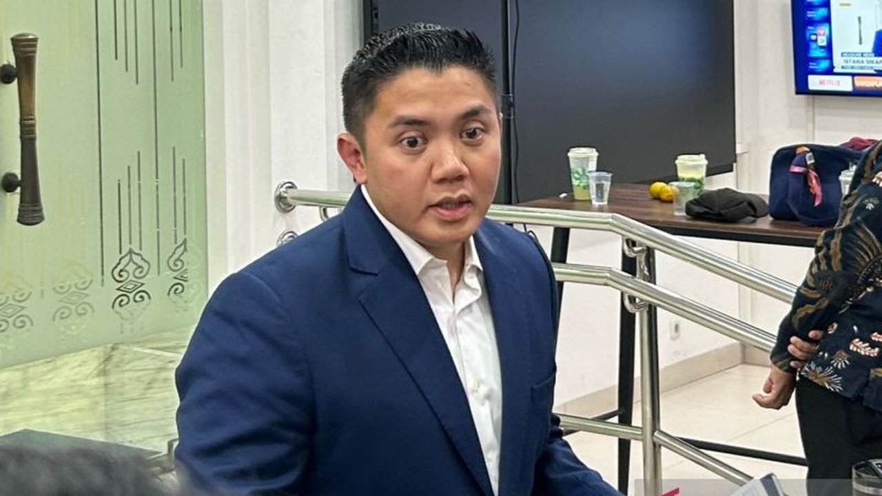Rencana Kunjungan Prabowo ke Rusia masih menunggu pengumuman resmi dari Kementerian Luar Negeri, meskipun Kremlin telah mengonfirmasi persiapan negosiasi untuk pertemuan tersebut.