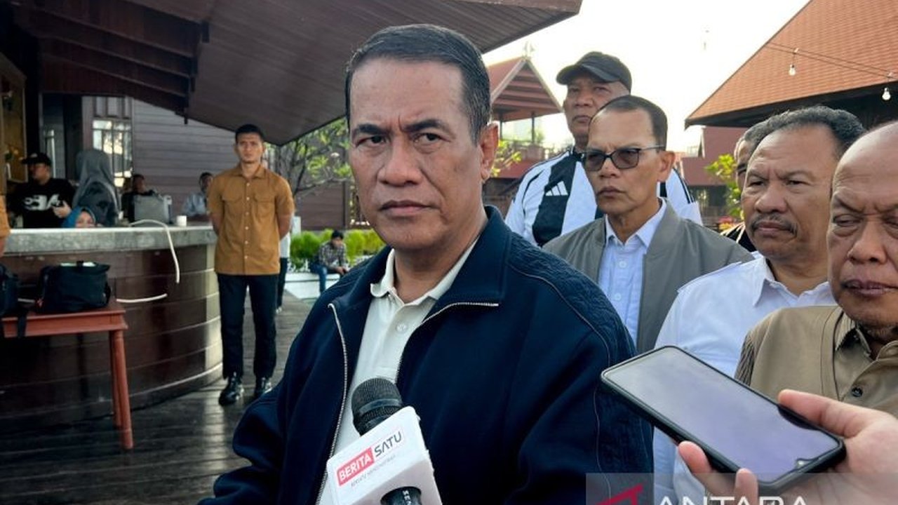Menteri Pertanian Andi Amran Sulaiman menyatakan dukungan terhadap inovasi pakan ayam probiotik IPB. Jika memenuhi target, inovasi ini siap dibawa ke Presiden Prabowo Subianto.