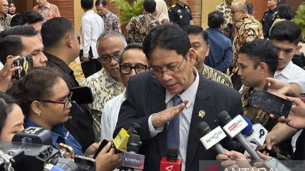 Penambahan layer baru cukai rokok hingga keputusan Kementerian Pekerjaan Umum tidak menerapkan WFH bagi ASN menjadi sorotan utama berita ekonomi nasional kemarin. Simak detail kebijakan penting ini yang akan berdampak luas.