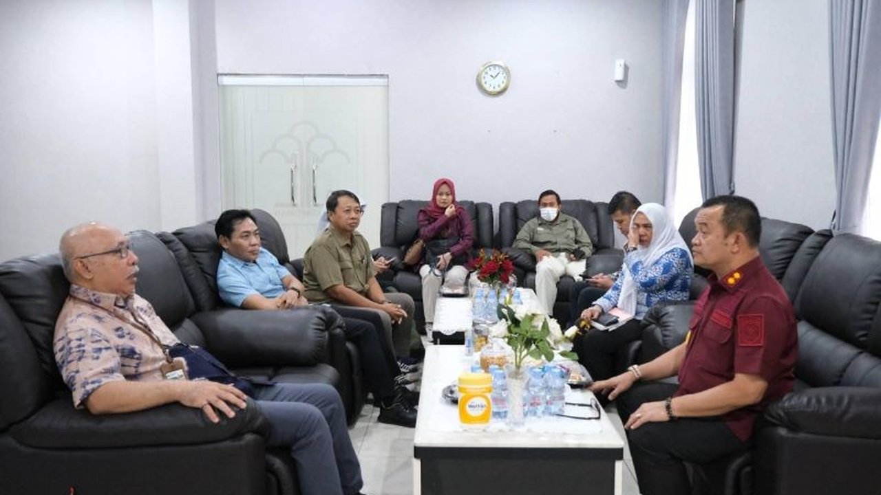 Kantor Wilayah Kementerian Hukum Kepulauan Bangka Belitung bersama DJKN menuntaskan 'pending matters' terkait Penyelesaian Aset BMN tanah dan bangunan, memastikan tata kelola aset negara yang akuntabel dan efisien.