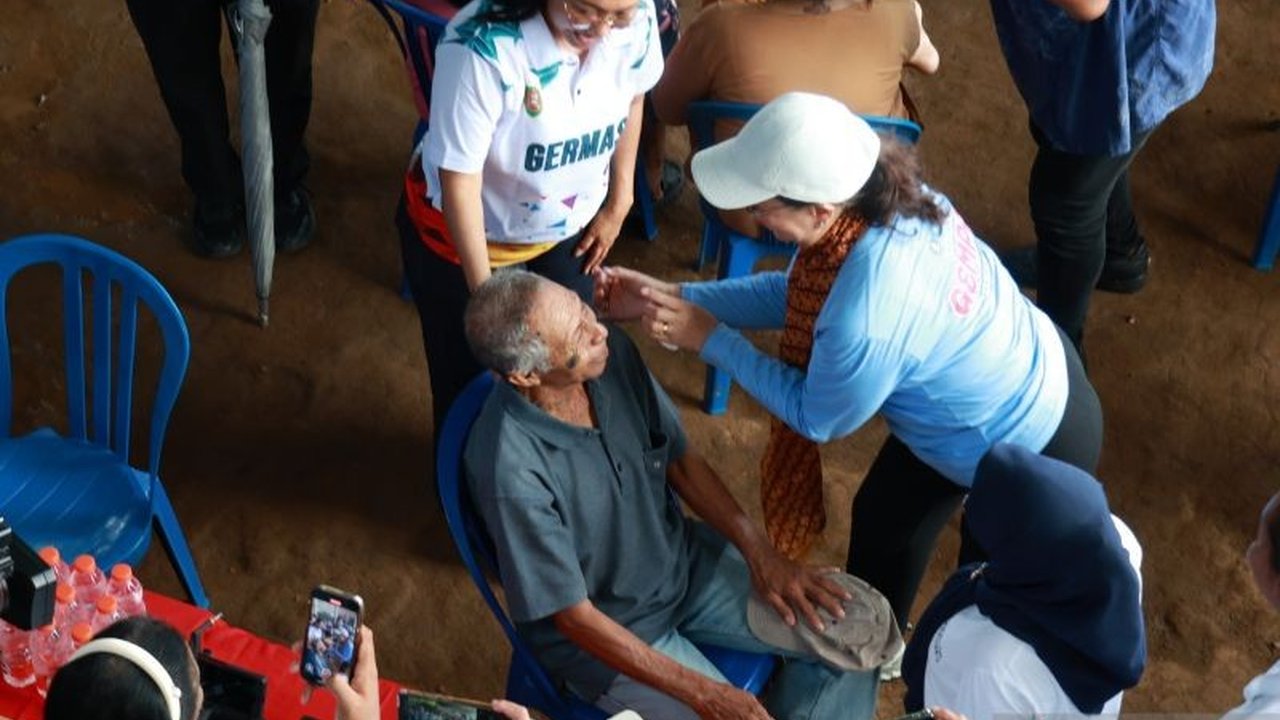 TP-PKK Maluku hadirkan layanan kesehatan gratis bagi masyarakat Kudamati, Ambon. Inisiatif ini wujud nyata kepedulian dalam rangka Hari Kesatuan Gerak PKK, sekaligus dorong kesadaran pentingnya hidup sehat.