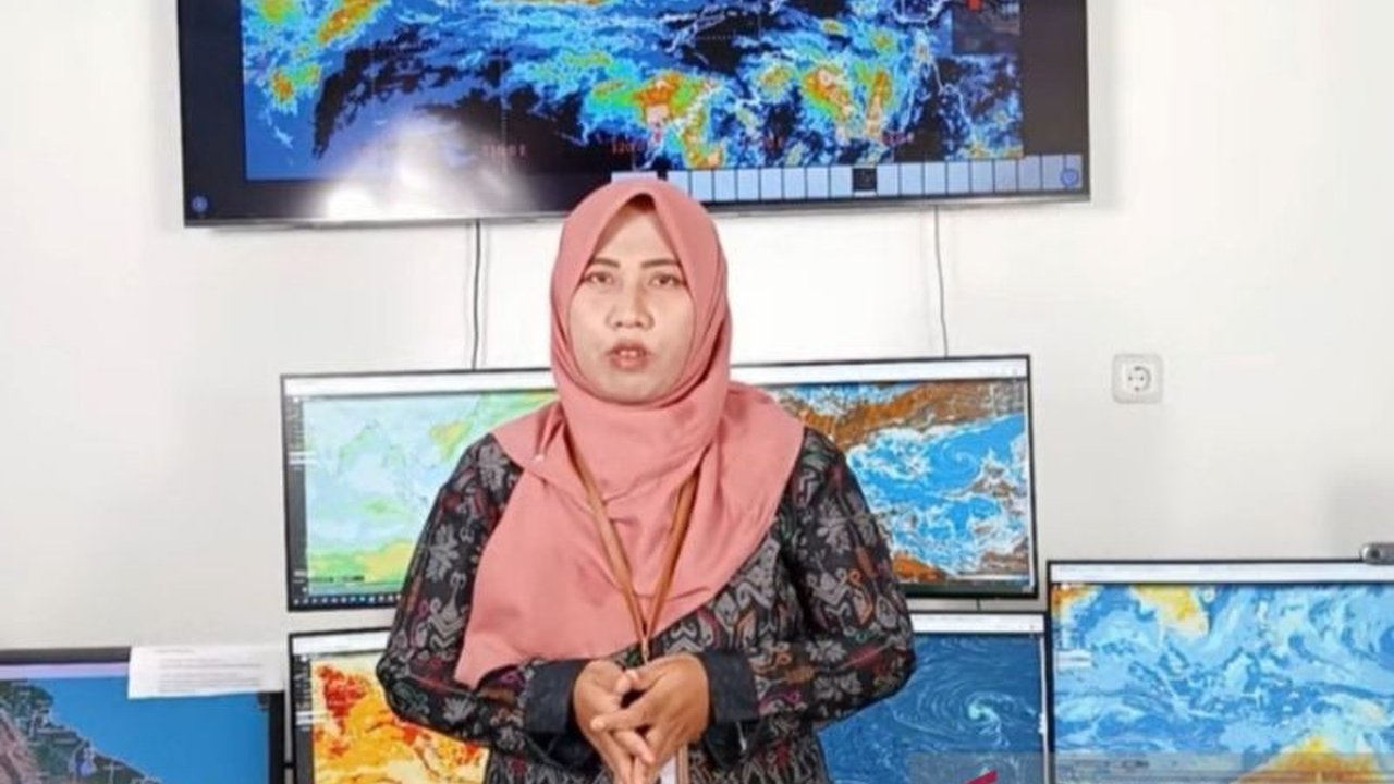 Badan Meteorologi, Klimatologi, dan Geofisika (BMKG) mengimbau masyarakat Sumatera Utara untuk mewaspadai potensi hujan longsor pada Minggu, 12 April 2026, terutama di wilayah pegunungan dan lereng bukit. Kondisi cuaca ekstrem ini dapat memicu bencana hid