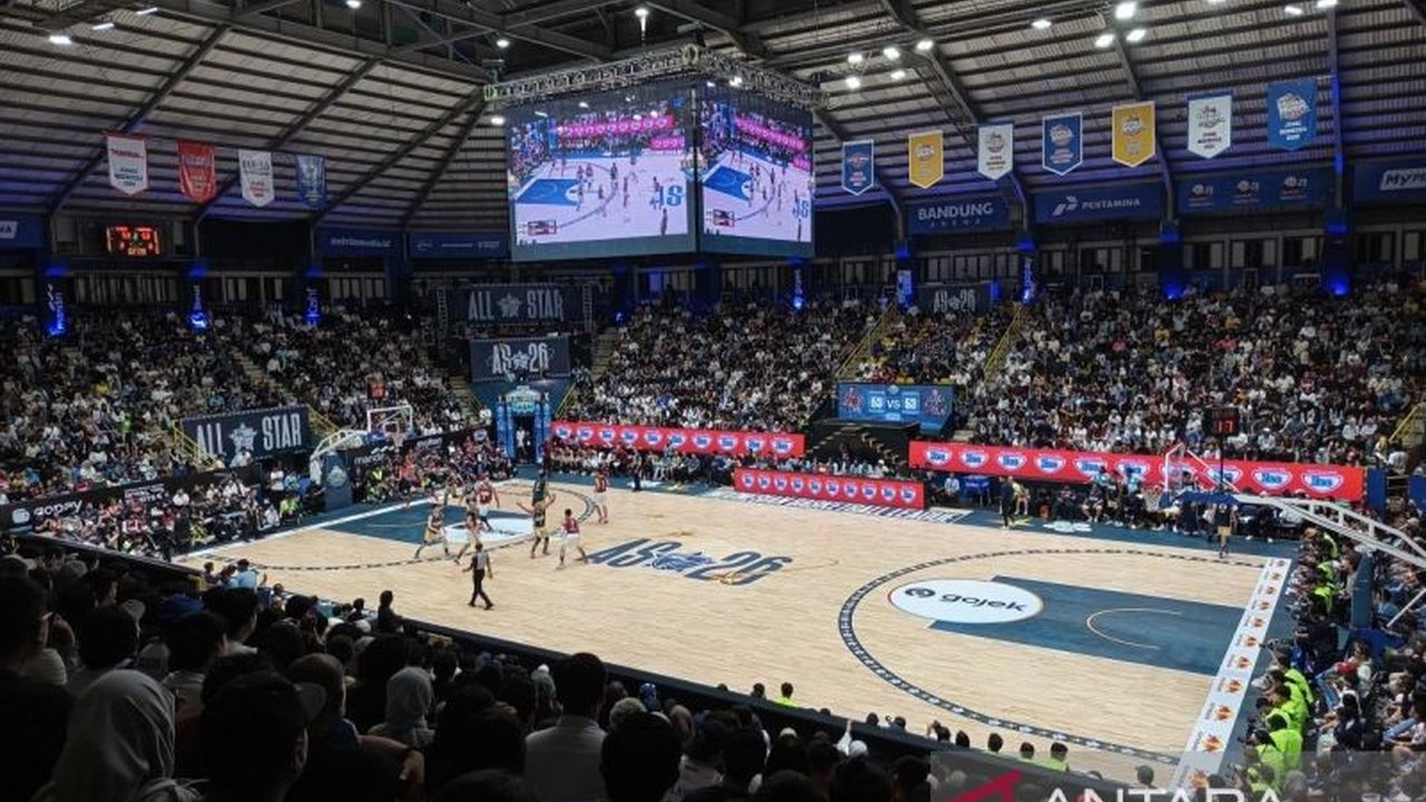 Pebasket muda Dewa United Banten, Erick Ibrahim Junior, meraih pengalaman tak terlupakan di IBL All-Star 2026, menjadikannya momentum penting untuk berkembang dan belajar dari para senior.