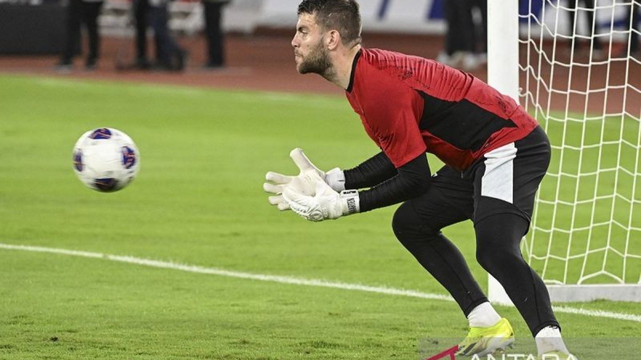 Performa gemilang Maarten Paes dengan clean sheet dan kembalinya Dean James ke lapangan hijau menjadi sorotan di Liga Belanda pekan ini. Simak detail aksi kedua pemain Timnas Indonesia.