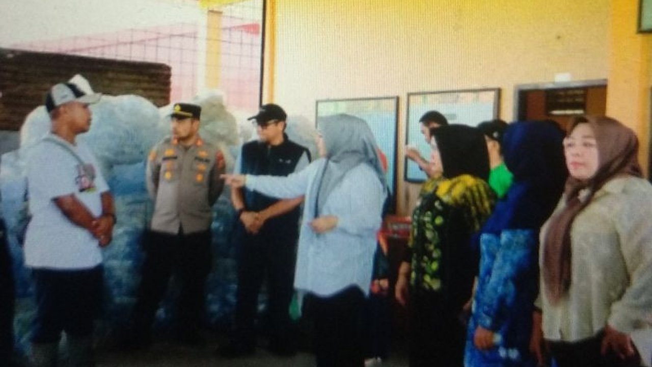 Wakil Gubernur Sulsel Fatmawati Rusdi menunjuk Sidrap sebagai proyek percontohan pengolahan sampah berbasis masyarakat, berpotensi direplikasi ke seluruh daerah di Sulawesi Selatan.