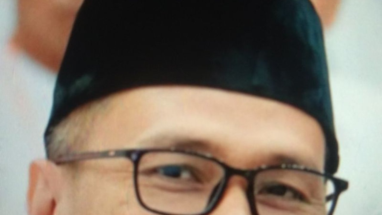 Pemprov Sulsel menegaskan pengadaan kendaraan dinas, termasuk Lexus LM, adalah bagian dari kebijakan efisiensi aset dan optimalisasi kinerja pemerintah, menanggapi sorotan publik.
