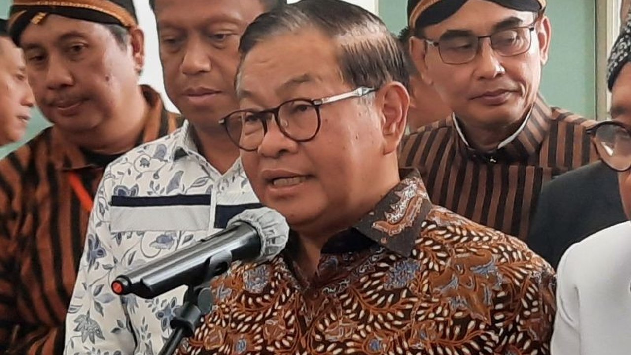 Gubernur DKI Jakarta Pramono Anung menginstruksikan operasi Pembersihan Ikan Sapu-Sapu secara menyeluruh di Ibu Kota. Langkah ini diambil untuk melindungi ekosistem perairan lokal yang terancam.