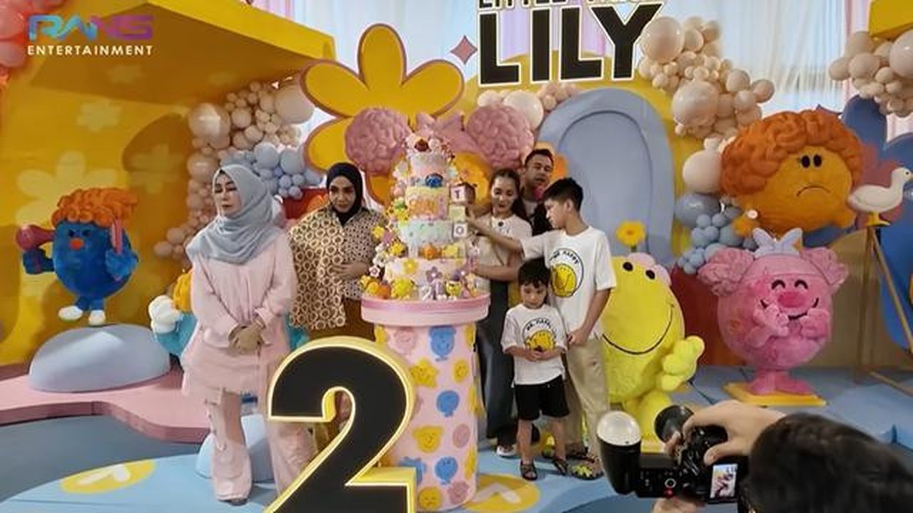 Potret Dekorasi Perayaan Ultah ke-2 Lily Anak Angkat Raffi Gigi (YouTube/Rans Entertainment)