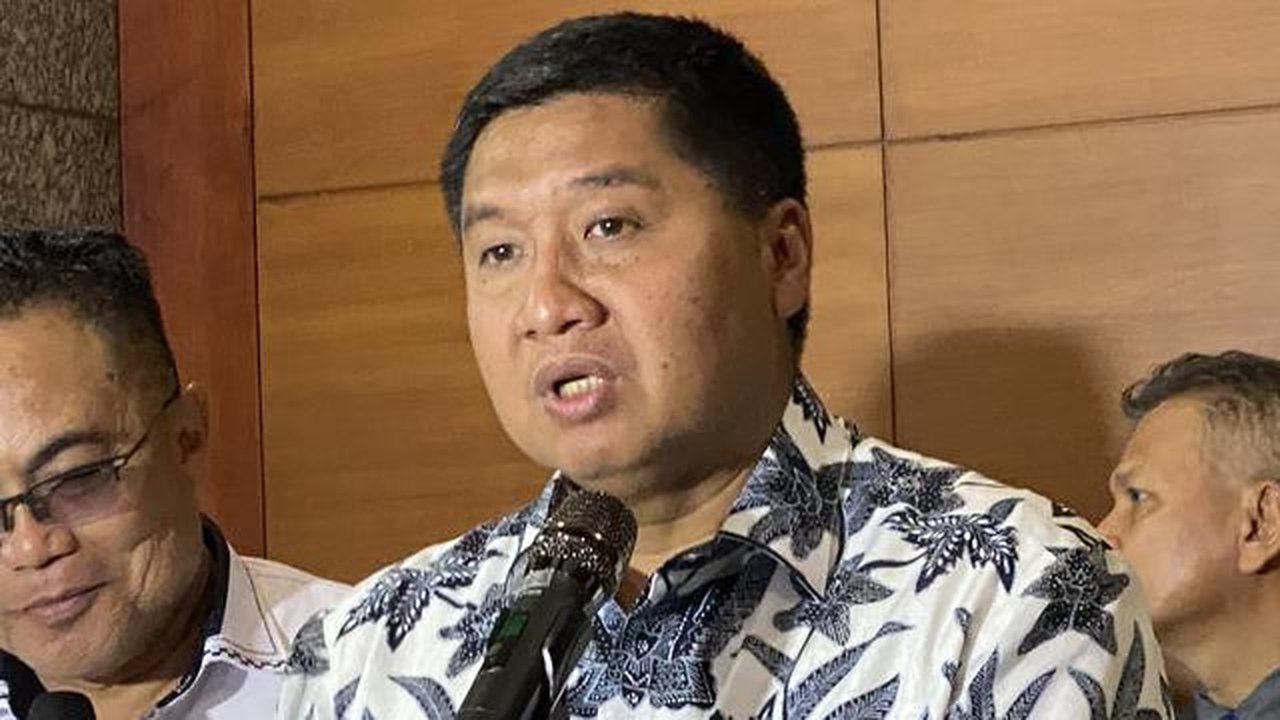 Menteri PKP Maruarar Sirait di Gedung Radius Prawiro, OJK, Senin (13/4/2026). (Foto: Liputan6.com/Immanuel Christian)