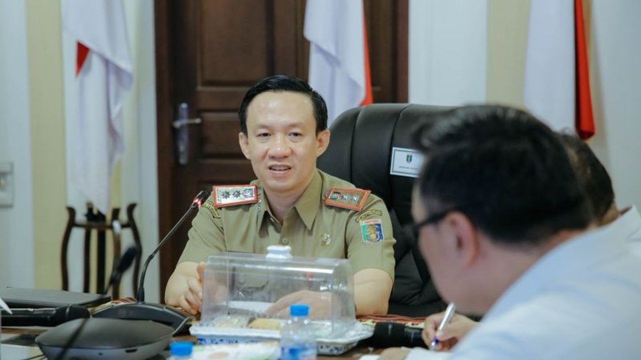 Pemerintah Provinsi Lampung memastikan ribuan Calon Haji Lampung akan berangkat tepat waktu pada 26 April 2026, menjamin kenyamanan di tengah dinamika geopolitik global.