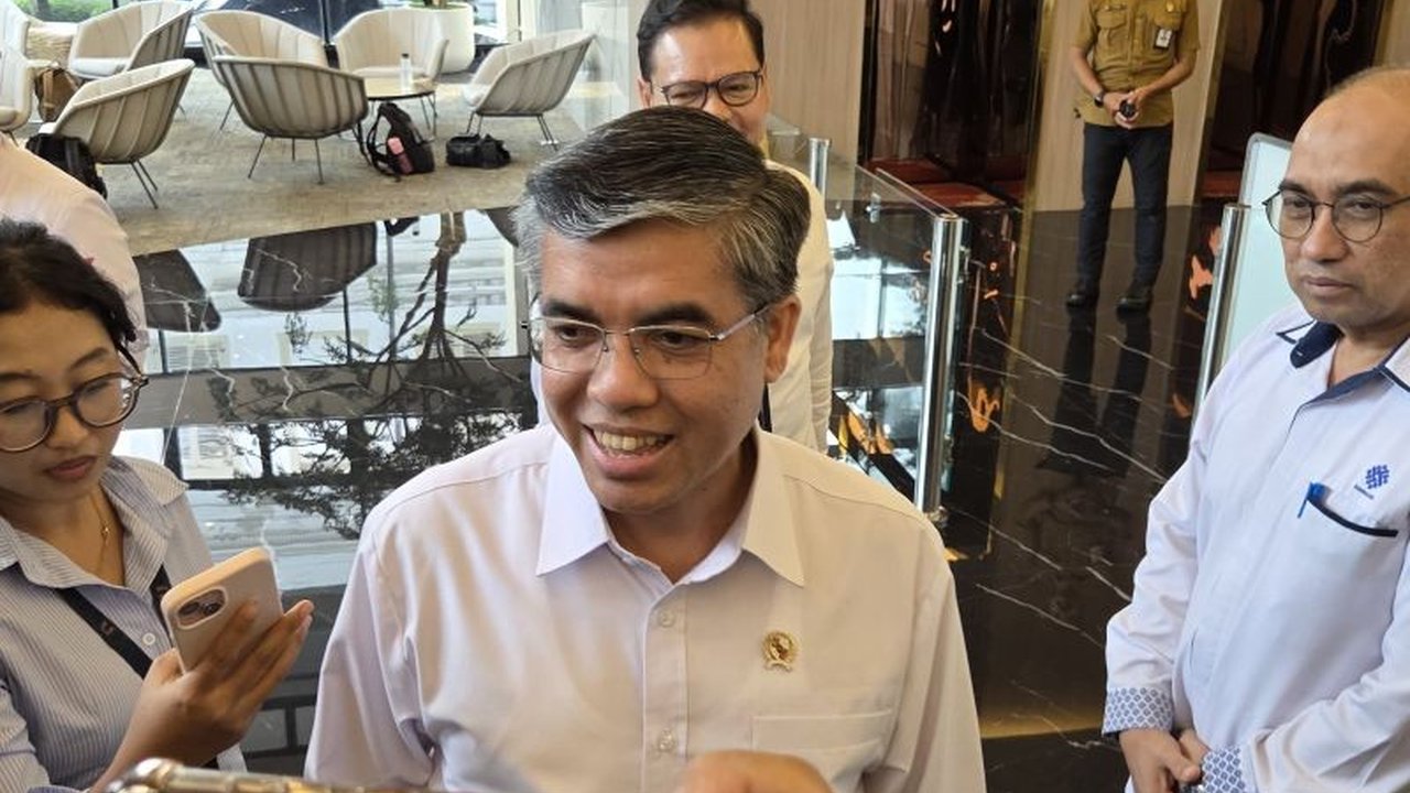 Menteri Ketenagakerjaan Yassierli memastikan sistem ketenagakerjaan Indonesia bebas praktik kerja paksa, merespons investigasi AS terkait larangan impor produk hasil kerja paksa.
