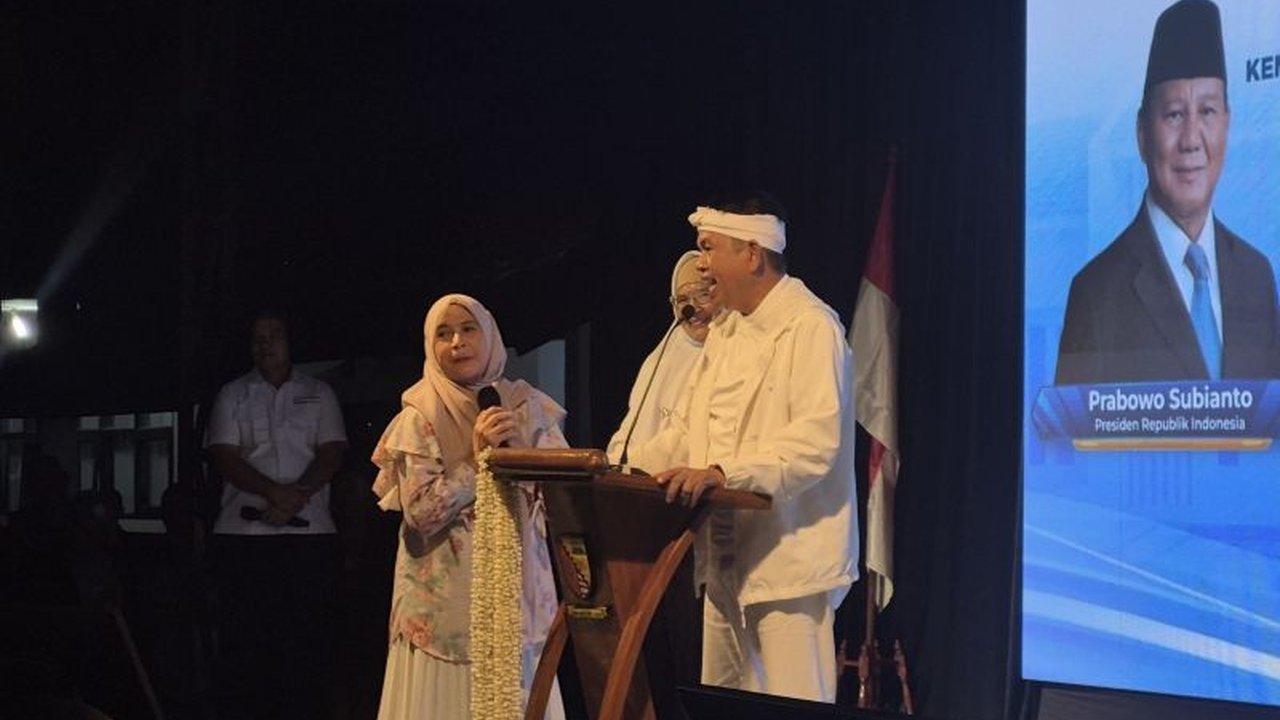Pemerintah Provinsi Jawa Barat (Pemprov Jabar) meluncurkan aplikasi 'Imah Aing' untuk mempercepat penyaluran bantuan perumahan bagi masyarakat berpenghasilan rendah, memangkas birokrasi, dan meningkatkan transparansi.