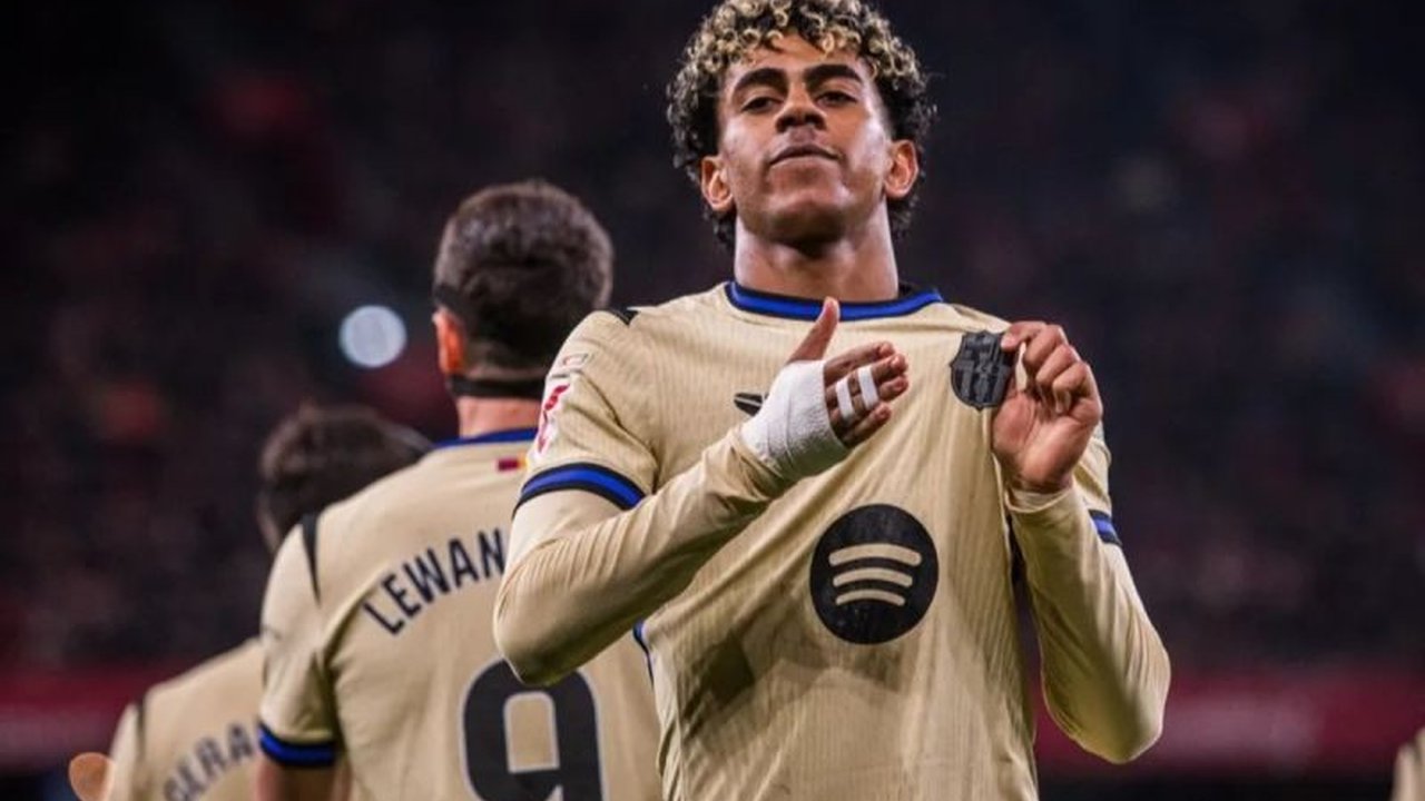 Bintang muda Lamine Yamal menegaskan Barcelona akan berjuang habis-habisan hingga menit terakhir dalam laga krusial Liga Champions melawan Atletico Madrid, demi membalikkan ketertinggalan agregat dan meraih kemenangan.