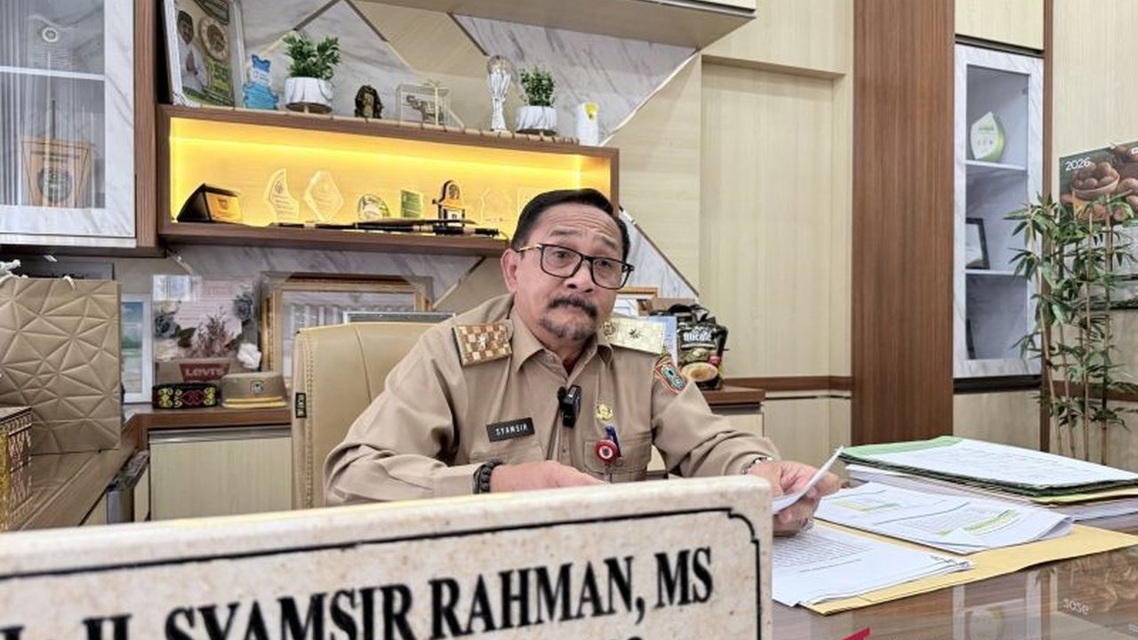 Pemerintah Provinsi Kalimantan Selatan (Kalsel) menargetkan produksi padi mencapai 1,3 juta ton pada 2026, meski dihadapkan pada tantangan kemarau panjang. Optimisme ini didorong oleh tren positif produksi padi Kalsel di awal tahun dan strategi optimalisa