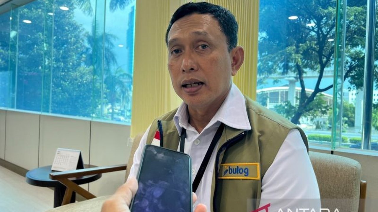 Direktur Utama Bulog instruksikan jajaran untuk genjot penyerapan gabah petani hingga Juli 2026. Langkah ini krusial untuk mengamankan stok beras nasional di tengah ancaman El Nino dan gejolak global.