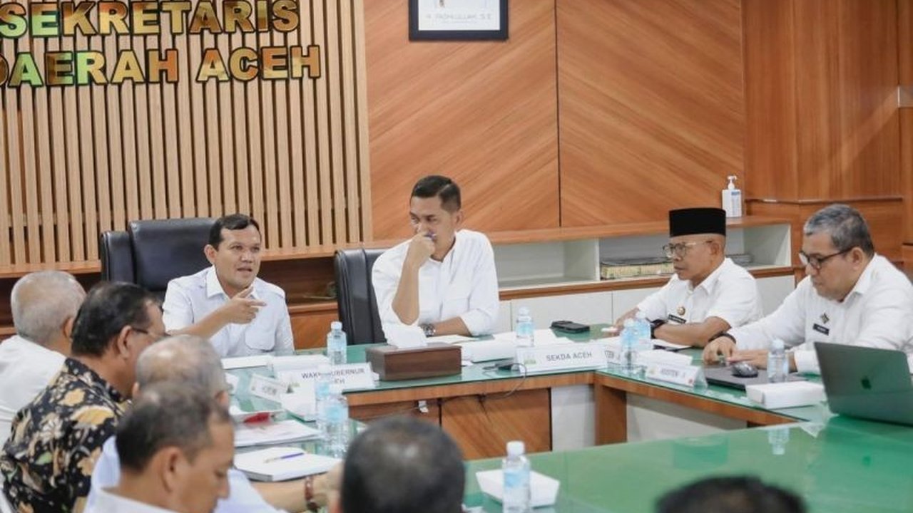 Pemerintah Aceh aktif menjaring pandangan para guru besar dan akademisi guna mematangkan draf Perubahan UUPA Aceh, sebagai persiapan krusial menyambut kunjungan Baleg DPR RI yang akan membahas masa depan Aceh.