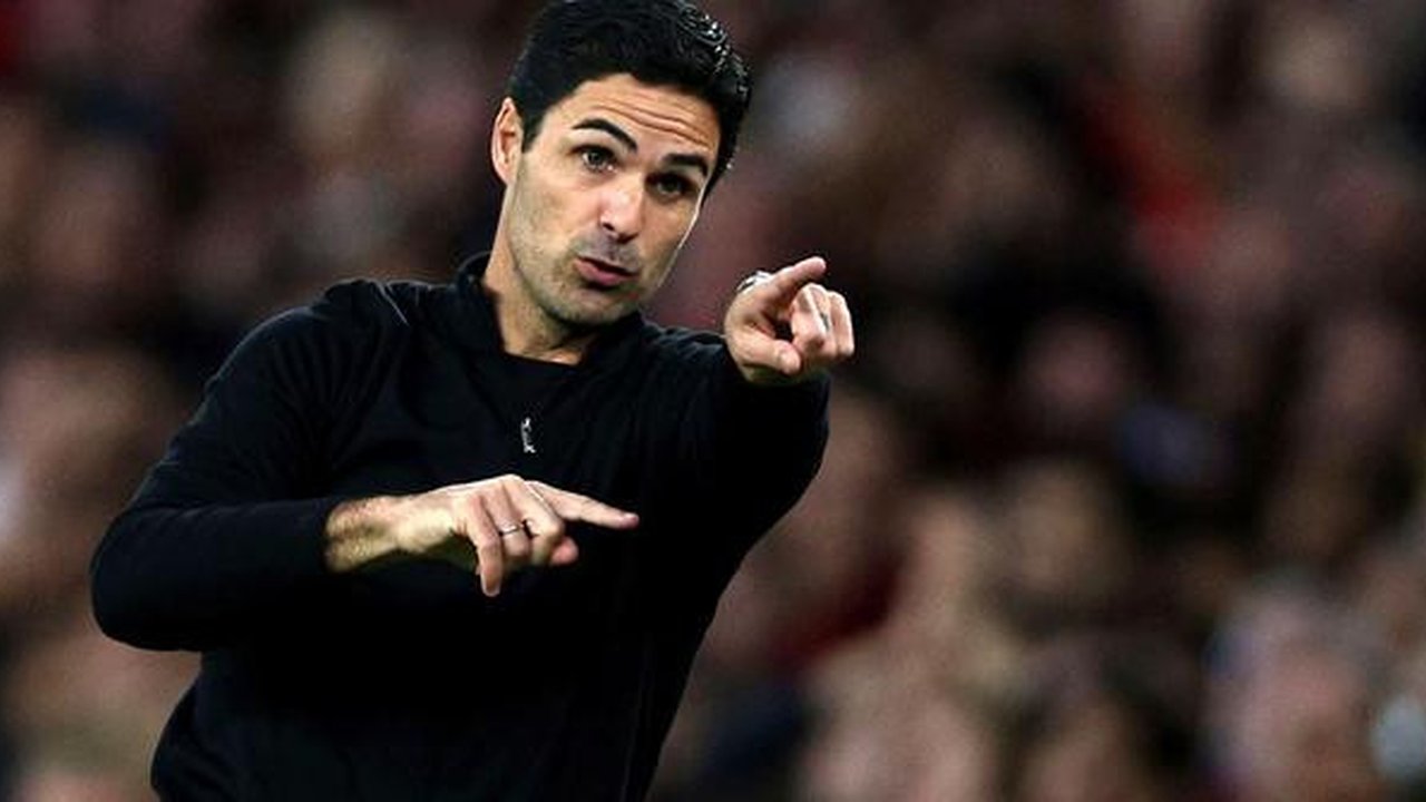 Arsenal membutuhkan penyerang baru. Mereka ditinggal penyerang andalannya, Gabriel Jesus karena mengalami cedera lutut saat membela Timnas Brasil di perhelatan Piala Dunia 2022. Ia diperki