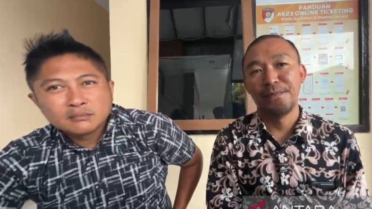 Seorang guru honorer di Kuningan melaporkan dugaan pencatutan identitas untuk pembelian mobil mewah Ferrari. Kasus **Pencatutan Identitas Guru Honorer Kuningan** ini kini dalam penyelidikan Polres setempat, menimbulkan kekhawatiran akan implikasi hukum da