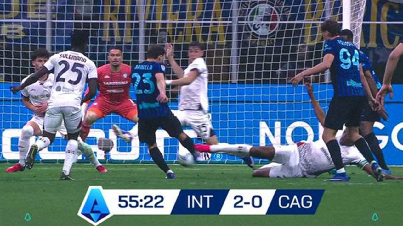 Inter Milan semakin kokoh di puncak klasemen Serie A setelah mengalahkan Cagliari 3-0, memperlebar jarak menjadi 12 poin dari pesaing terdekat.