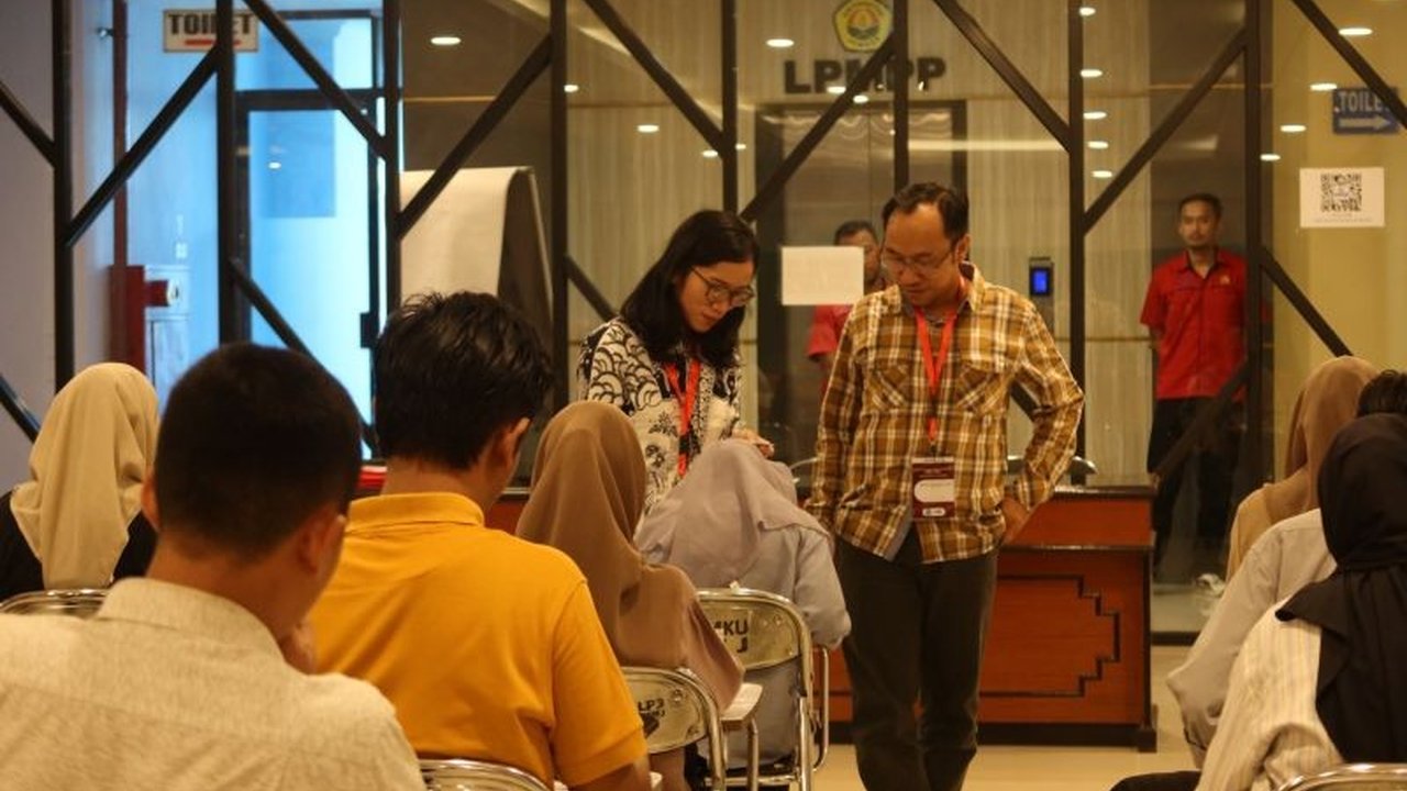 Universitas Jember (Unej) menunjukkan komitmen kuat dalam pelaksanaan UTBK SNBT 2026, termasuk menyediakan fasilitas khusus bagi peserta difabel demi kelancaran dan kenyamanan ujian.