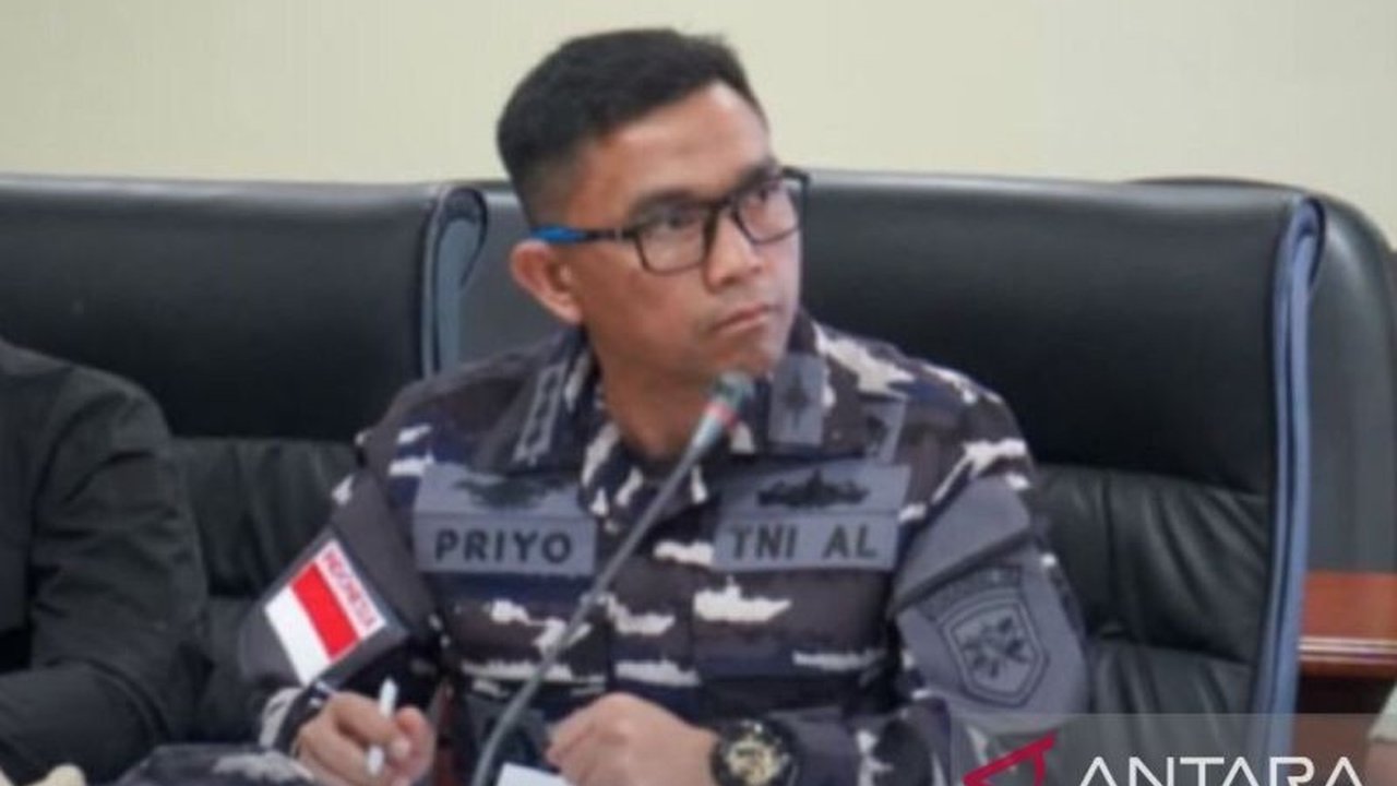 Kodaeral IX Ambon meningkatkan pengawasan laut di sekitar Blok Masela untuk menjamin kelancaran proyek strategis nasional Lapangan Abadi. Pembaca akan mengetahui langkah-langkah pengamanan yang dilakukan TNI AL.