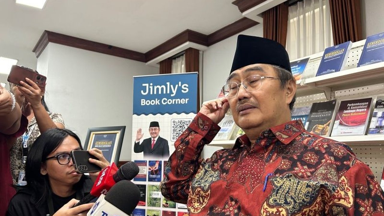 Pakar hukum tata negara Jimly Asshiddiqie menyoroti krusialnya Independensi Kekuasaan Kehakiman sebagai penyeimbang eksekutif-legislatif demi merawat demokrasi dan negara hukum Indonesia.