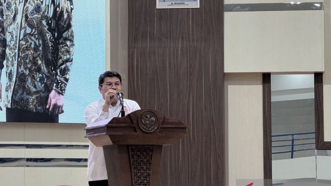 Benny Siga Butarbutar, Direktur Utama ANTARA, menekankan bahwa teknologi kecerdasan buatan (AI) tidak boleh menggantikan peran penting komunikasi manusia, melainkan hanya sebagai alat bantu untuk mempercepat proses kerja.