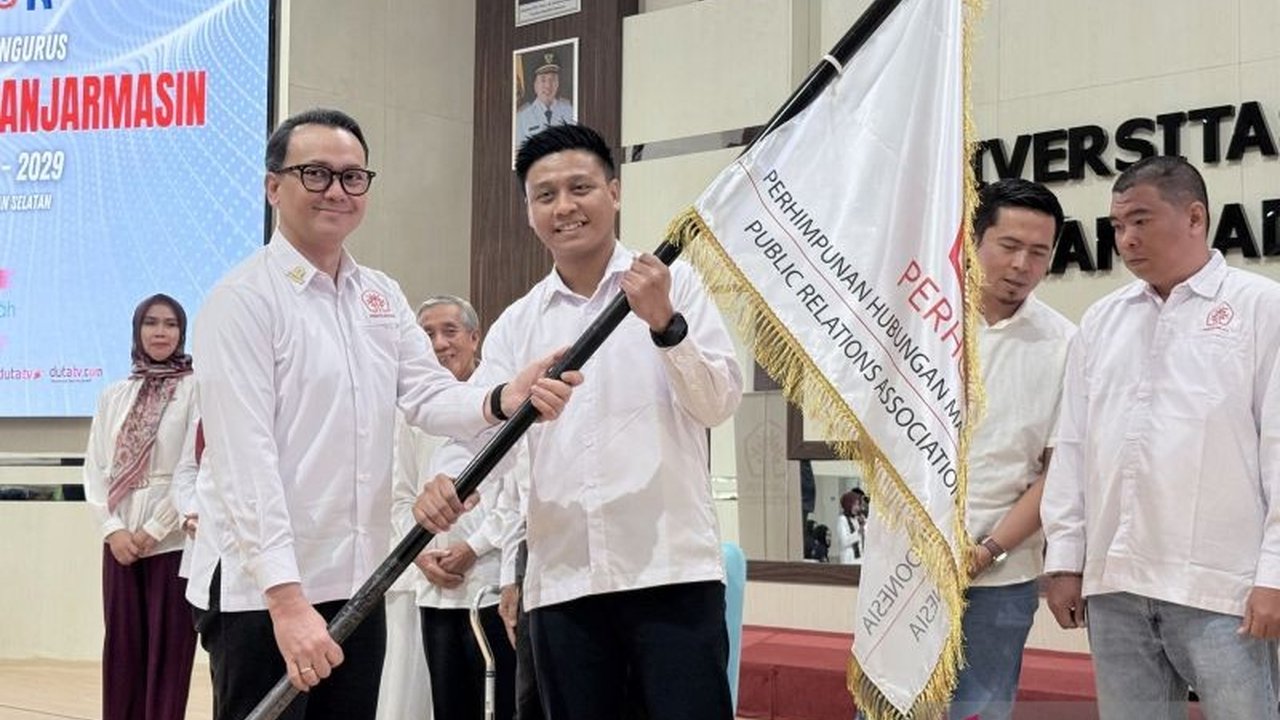 Perhimpunan Hubungan Masyarakat (Perhumas) resmi melantik Badan Pengurus Cabang (BPC) Banjarmasin, menandai tonggak sejarah penguatan kompetensi humas serta perluasan organisasi di Kalimantan.
