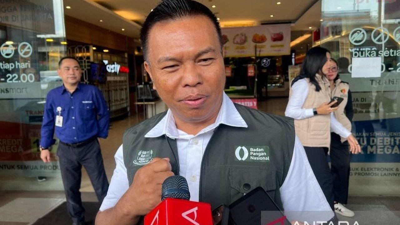 Badan Pangan Nasional (Bapanas) memastikan pemerintah berupaya menjaga stabilitas harga pangan, terutama beras dan gula, dari dampak fluktuasi harga plastik yang berpotensi membebani masyarakat.