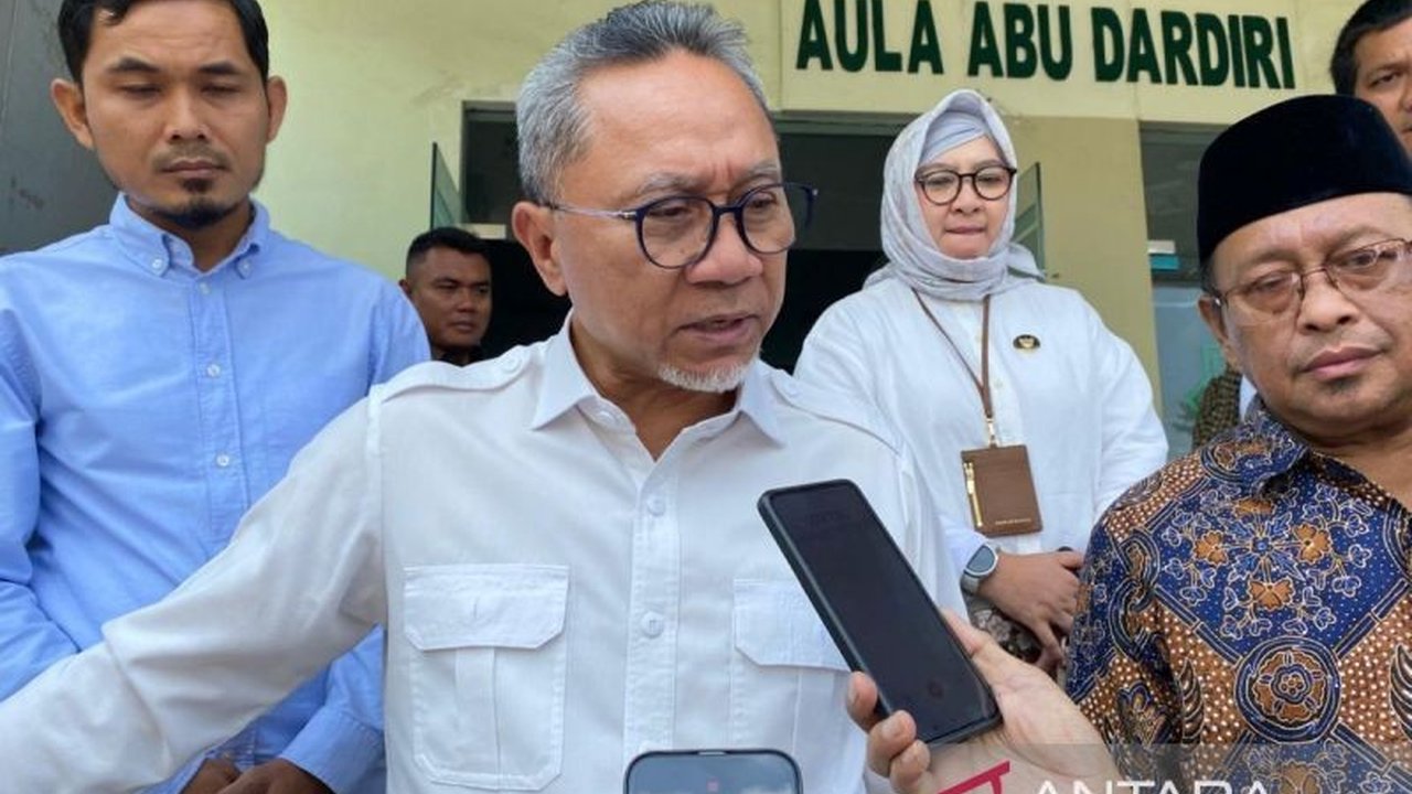 Menko Pangan Zulkifli Hasan menegaskan pentingnya Misi Gizi Nasional dalam pengelolaan Satuan Pelayanan Pemenuhan Gizi (SPPG), mengingatkan bahwa program makan bergizi bukan sekadar bisnis, melainkan upaya strategis untuk masa depan bangsa.