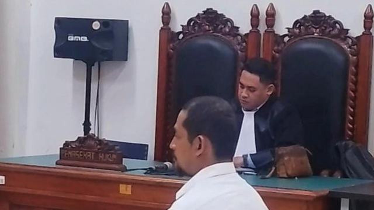 Mantan Kapolres Ngada AKBP Fajar Widyadharma Lukman