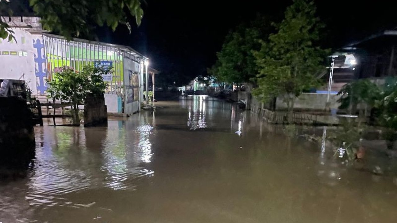 Banjir yang melanda Kabupaten Ogan Komering Ulu (OKU) merendam 1.277 rumah warga dan berdampak pada ribuan jiwa, BPBD OKU terus bersiaga menghadapi potensi banjir susulan.