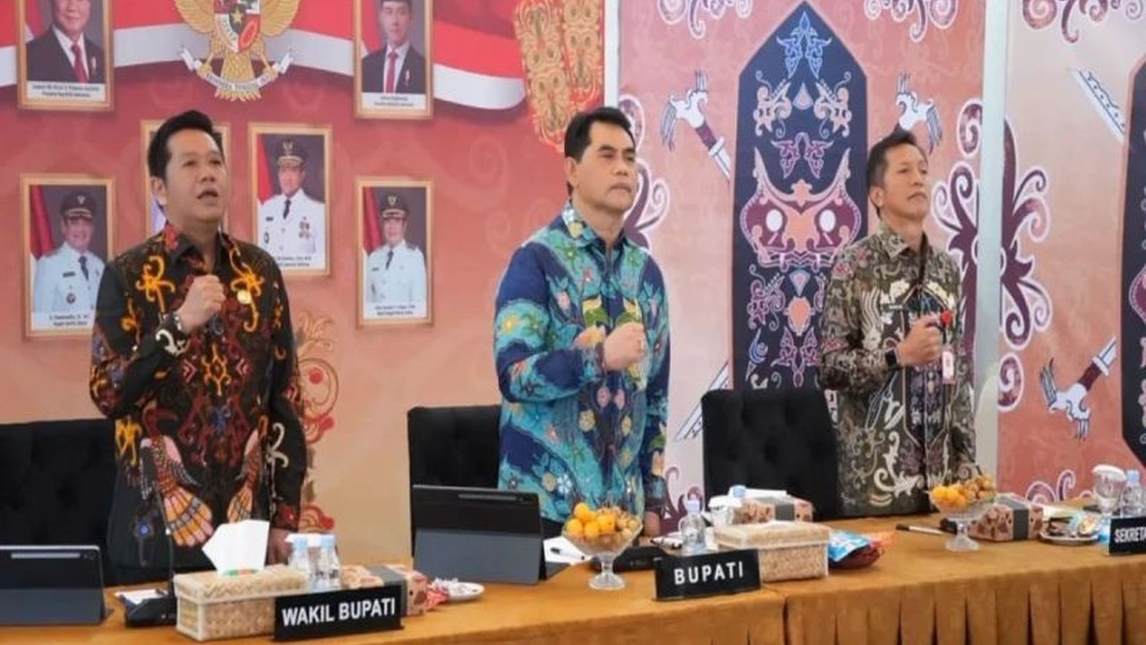 Pemerintah Kabupaten Barito Utara berkomitmen mempercepat pembangunan daerah melalui evaluasi berkala. Simak bagaimana Evaluasi Pembangunan Barito Utara menjadi kunci kemajuan dan kesejahteraan masyarakat.