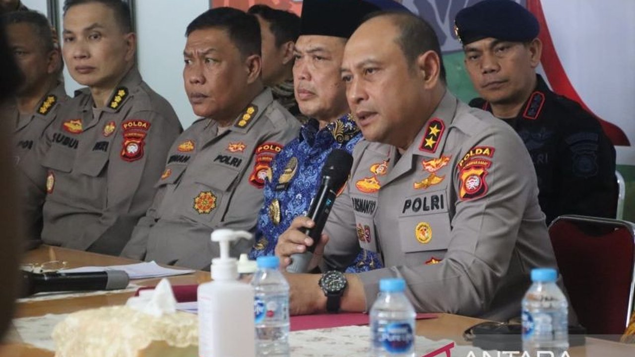 Tim Dokes Polda Kalbar berhasil menuntaskan proses identifikasi seluruh korban Heli PK-CFX yang jatuh di Sekadau. Kini, keluarga menanti penyerahan jenazah setelah rekonsiliasi akhir.