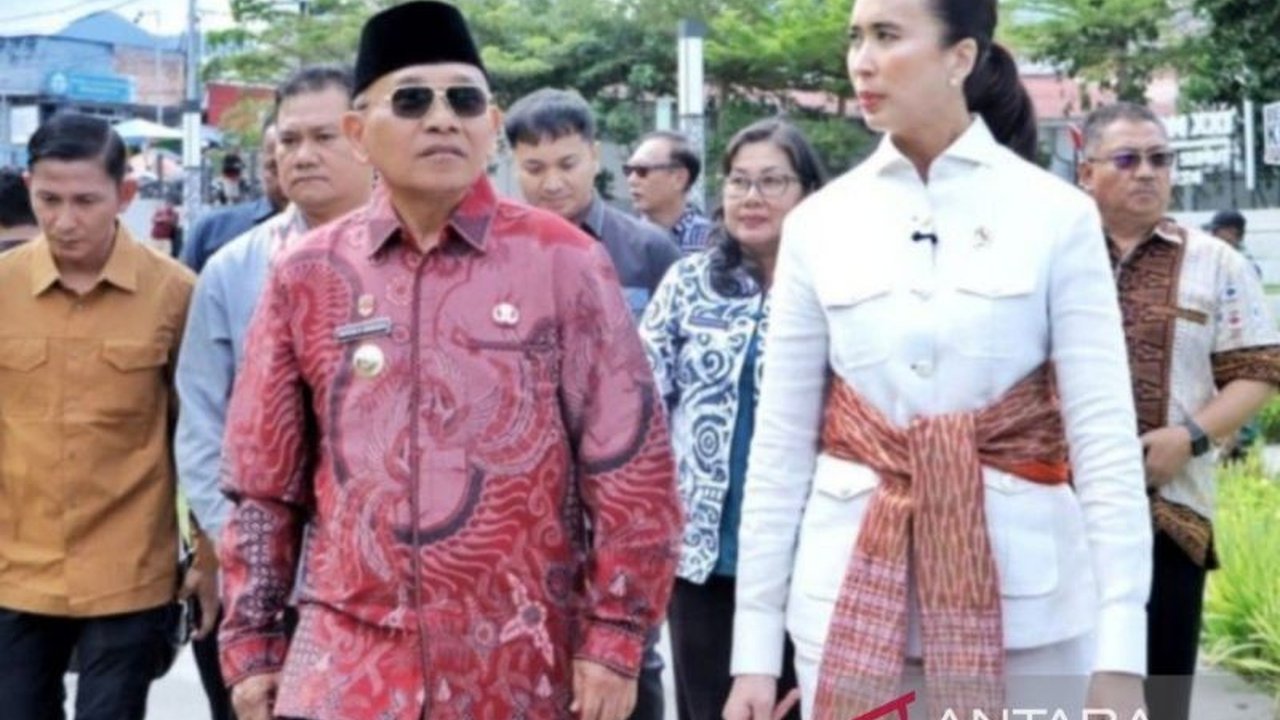 Menteri Pariwisata dan Ekonomi Kreatif, Widiyanti Putri Wardhana, mendorong Pemkab Simalungun untuk menata Pantai Bebas Parapat di Danau Toba demi menarik lebih banyak wisatawan dan memberdayakan masyarakat lokal.