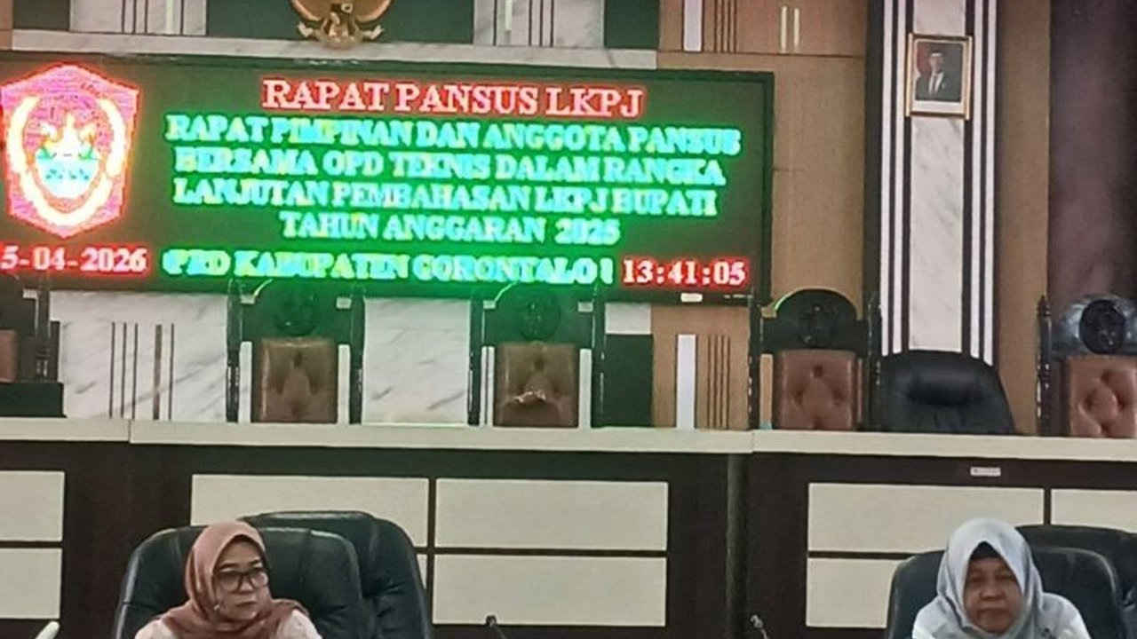 DPRD Gorontalo Utara secara mendalam membahas Laporan Keterangan Pertanggungjawaban (LKPJ) Bupati Tahun 2025. Proses ini krusial untuk memastikan akuntabilitas anggaran, transparansi, dan dampak pembangunan daerah demi kesejahteraan masyarakat.