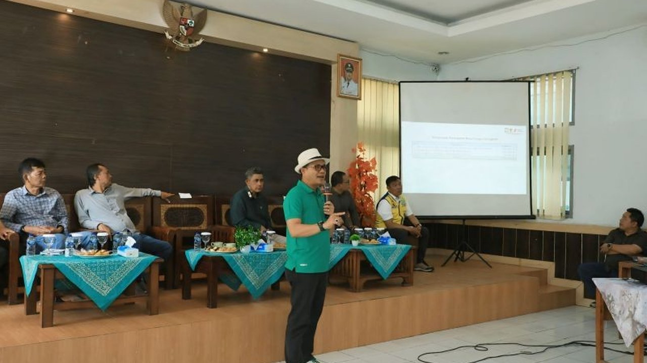 Pemerintah Kabupaten Bandung mengintensifkan kolaborasi pentahelix guna mempercepat penanganan banjir di Solokanjeruk, sebuah strategi yang terbukti efektif di wilayah lain.