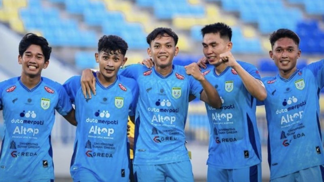 Pelatih Bima Sakti persembahkan kemenangan Persela HUT ke-59 dengan skor telak 7-1 atas Persipal Palu di Liga Pegadaian Championship, sebuah hasil luar biasa yang patut disimak.