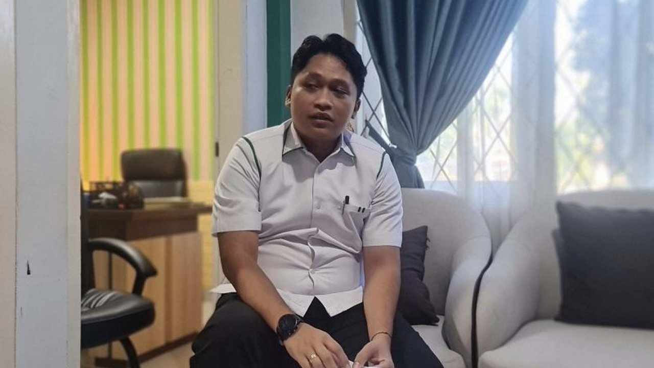 Sembilan terdakwa kasus Pertambangan Emas Tanpa Izin (PETI) di Parigi Moutong (Parimo) telah menjalani sidang perdana di PN Parigi. Simak detail dakwaan dan kronologi penangkapan terkait Sidang PETI Parimo ini.