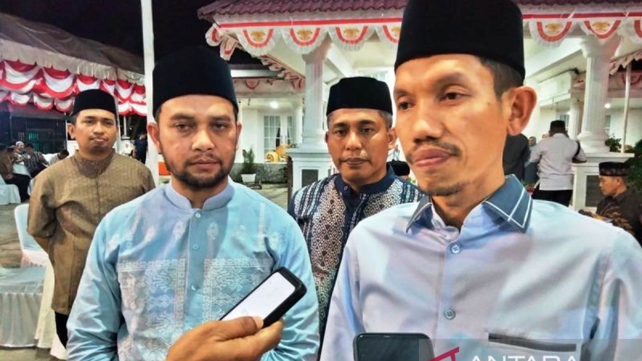 Pemerintah Kabupaten Aceh Barat berupaya menuntaskan pendataan bantuan sosial (bansos) dan Jaminan Kesehatan Aceh (JKA) sebelum Hari Raya Idul Adha untuk memastikan bantuan tepat sasaran dan mengatasi masalah data desil yang tidak akurat.